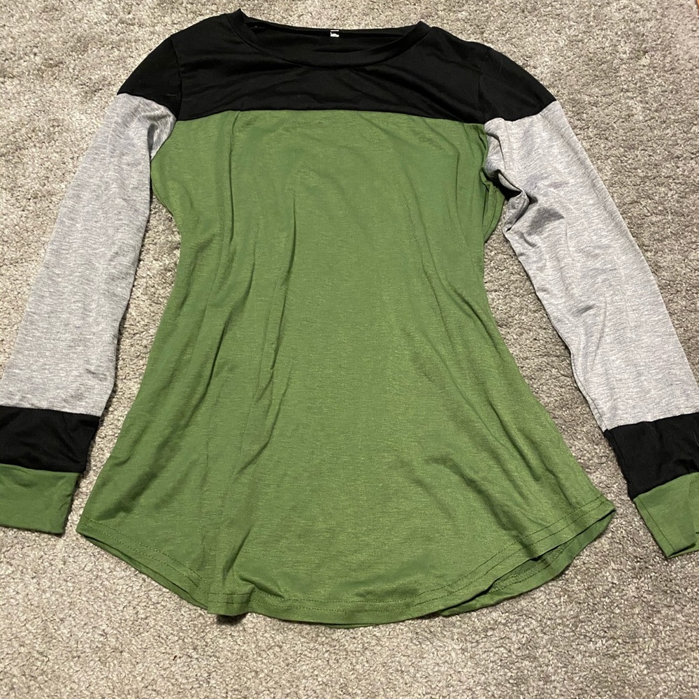 Boutique Long Sleeve Top- Medium